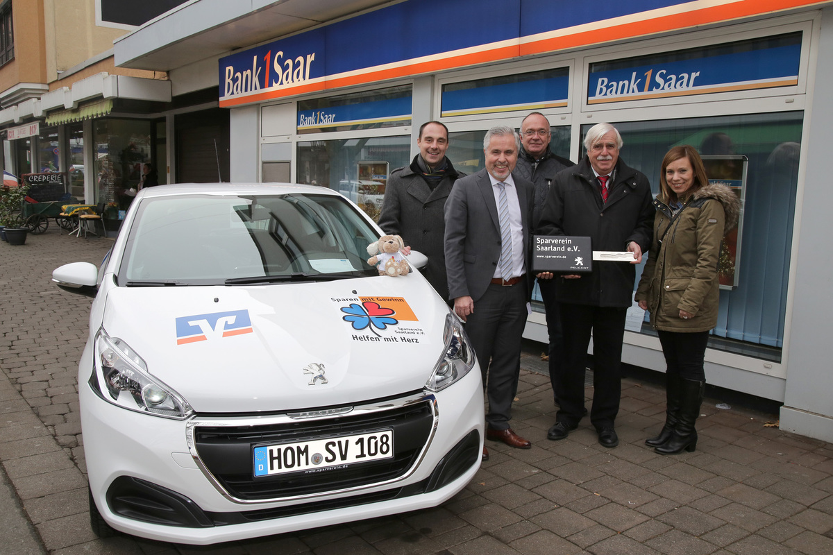 Sparverein Saarland E V Bank 1 Saar Ubergibt Spendenfahrzeuge